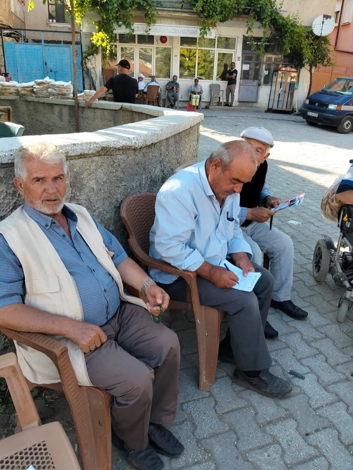 Ak Parti Teşkilatı Kapı Kapı Dolaşıyor (3)