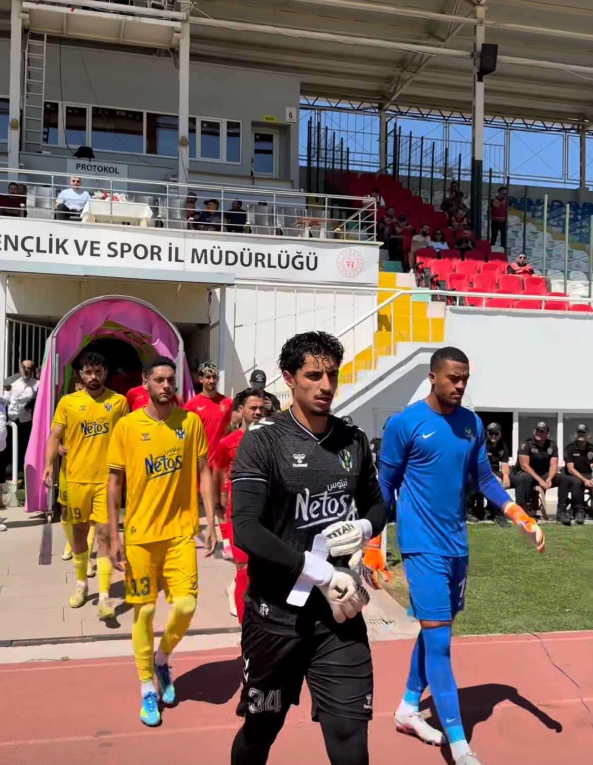 Süper Lig Ekibi Amedspor, Isparta'da Maç Yaptı (1)