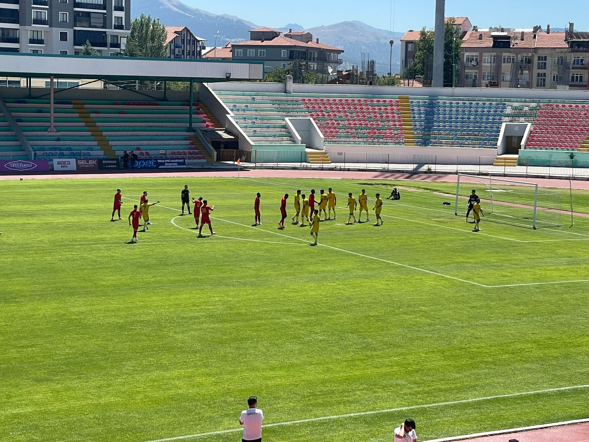 Süper Lig Ekibi Amedspor, Isparta'da Maç Yaptı (3)