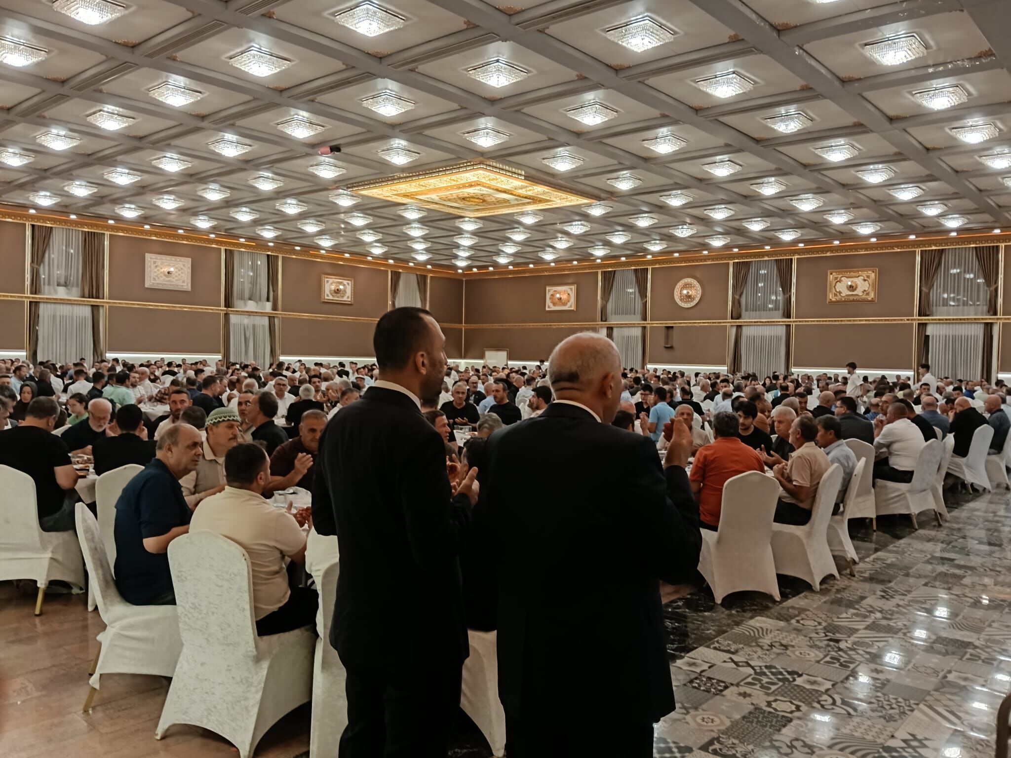 Bi̇r Derdi̇mi̇z Var; Bi̇rli̇kte Üretecek, Bi̇rli̇kte Büyüyeceği̇z (2)