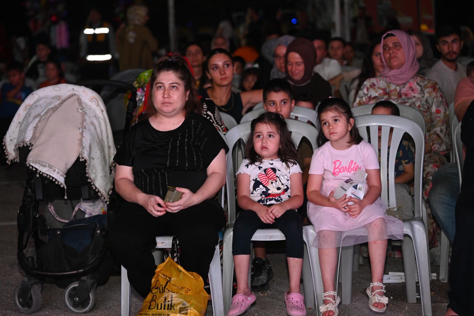 Dere Mahallesi̇'nde Çocuklar İçi̇n Unutulmaz Yaz Akşami Si̇nemasi (11)