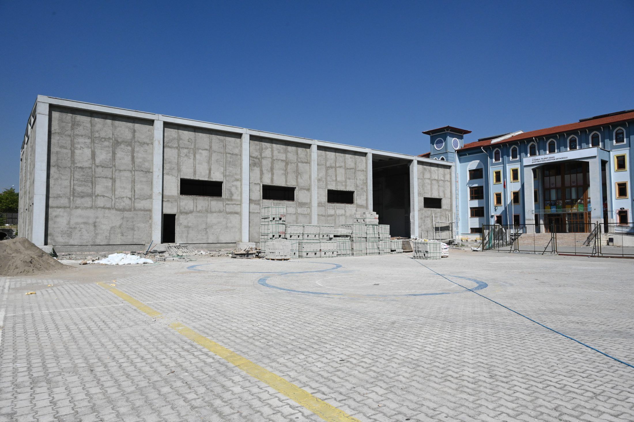Modern Kapali Spor Salonu Kazandiriliyor (1)-1