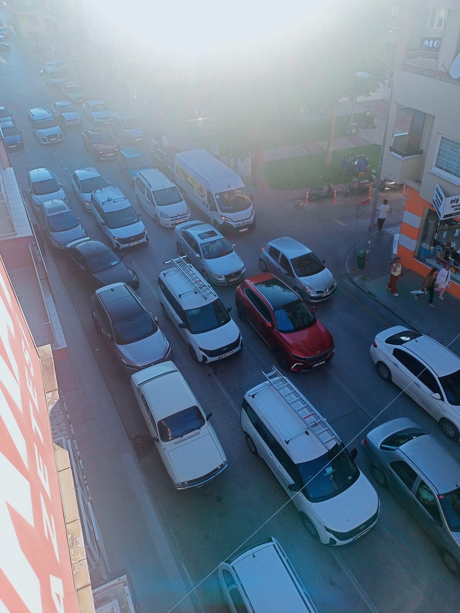 Üniversite Caddesi Trafiği Kaldırmıyor! (1)