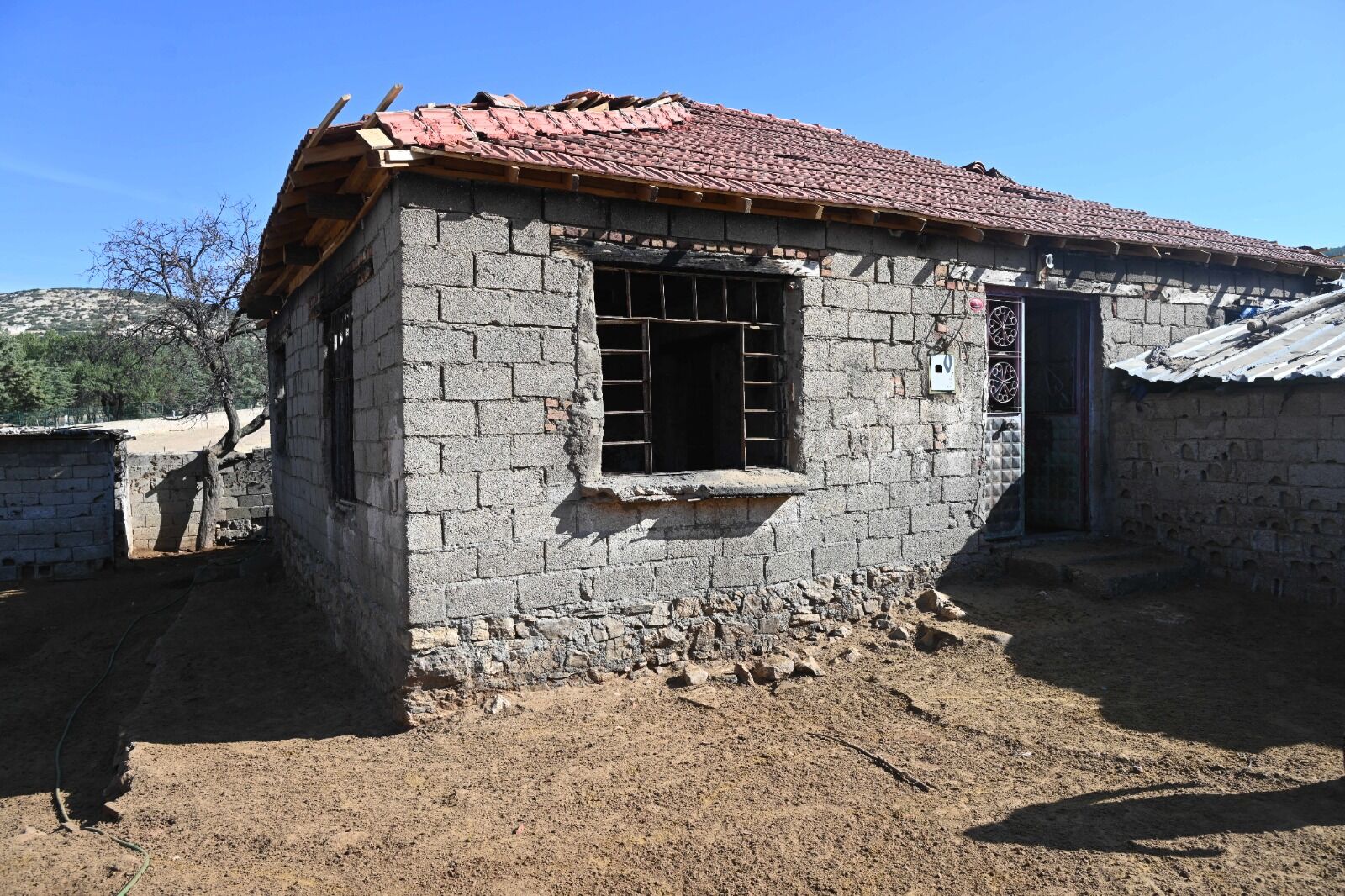 Başkan Başdeği̇rmen’den Yardim Eli̇ (2)