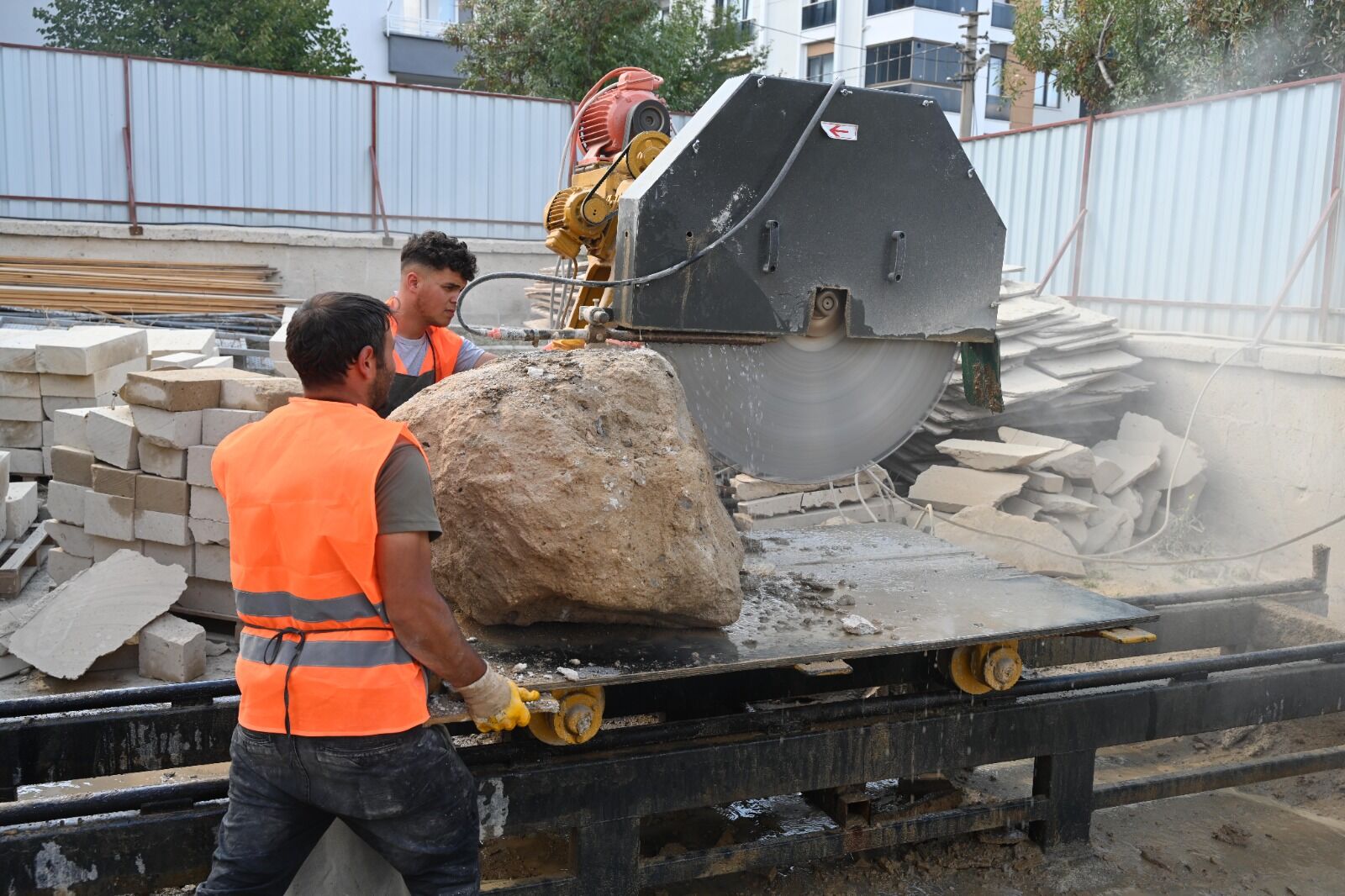 Tari̇hi̇ Aya Yorgi̇ Ki̇li̇sesi̇’nde Restorasyon Çalişmalari Devam Edi̇yor (2)