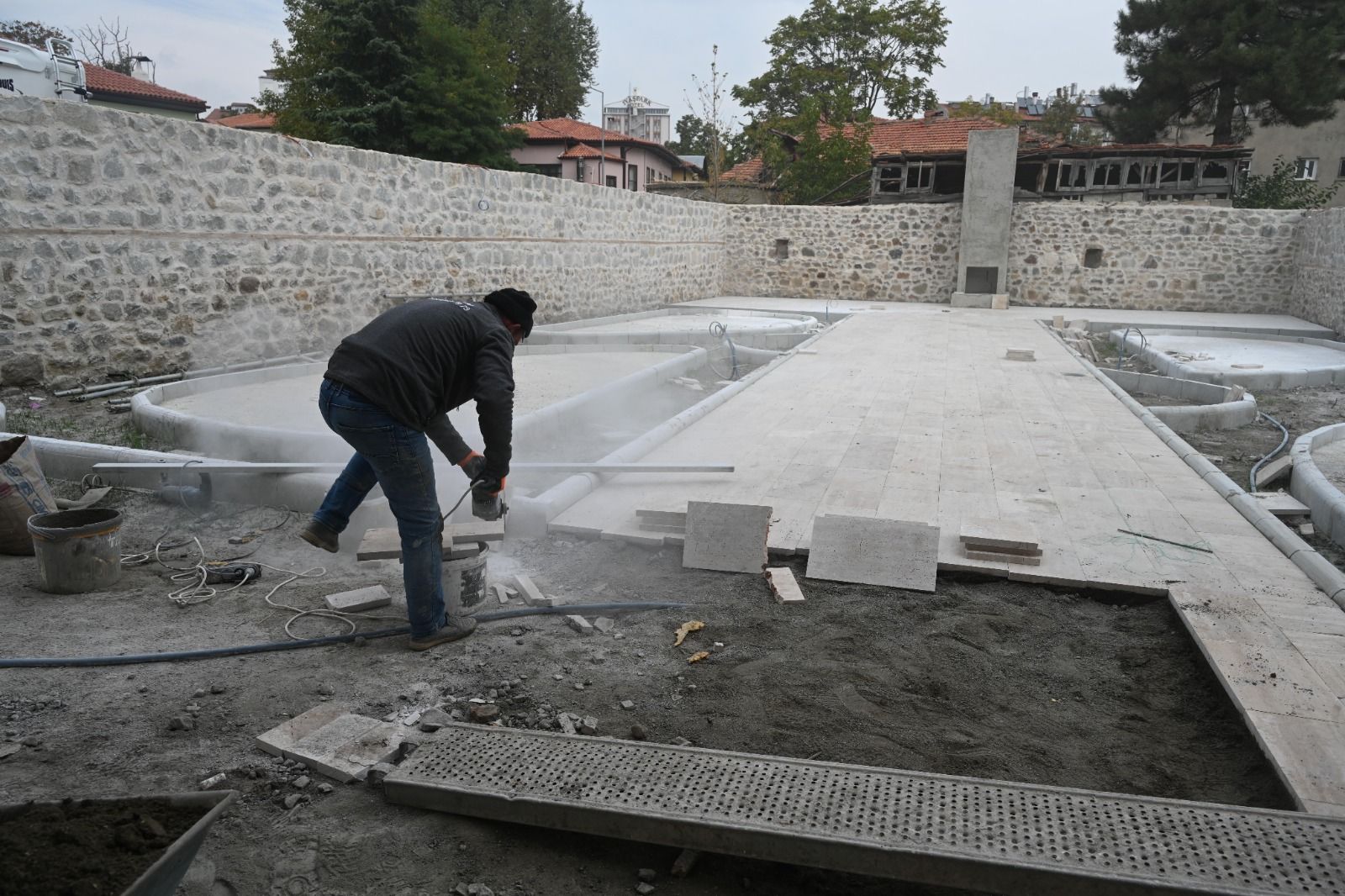 Isparta’da Beyaz Ev Projesi̇ Adim Adim Tamamlaniyor (4)
