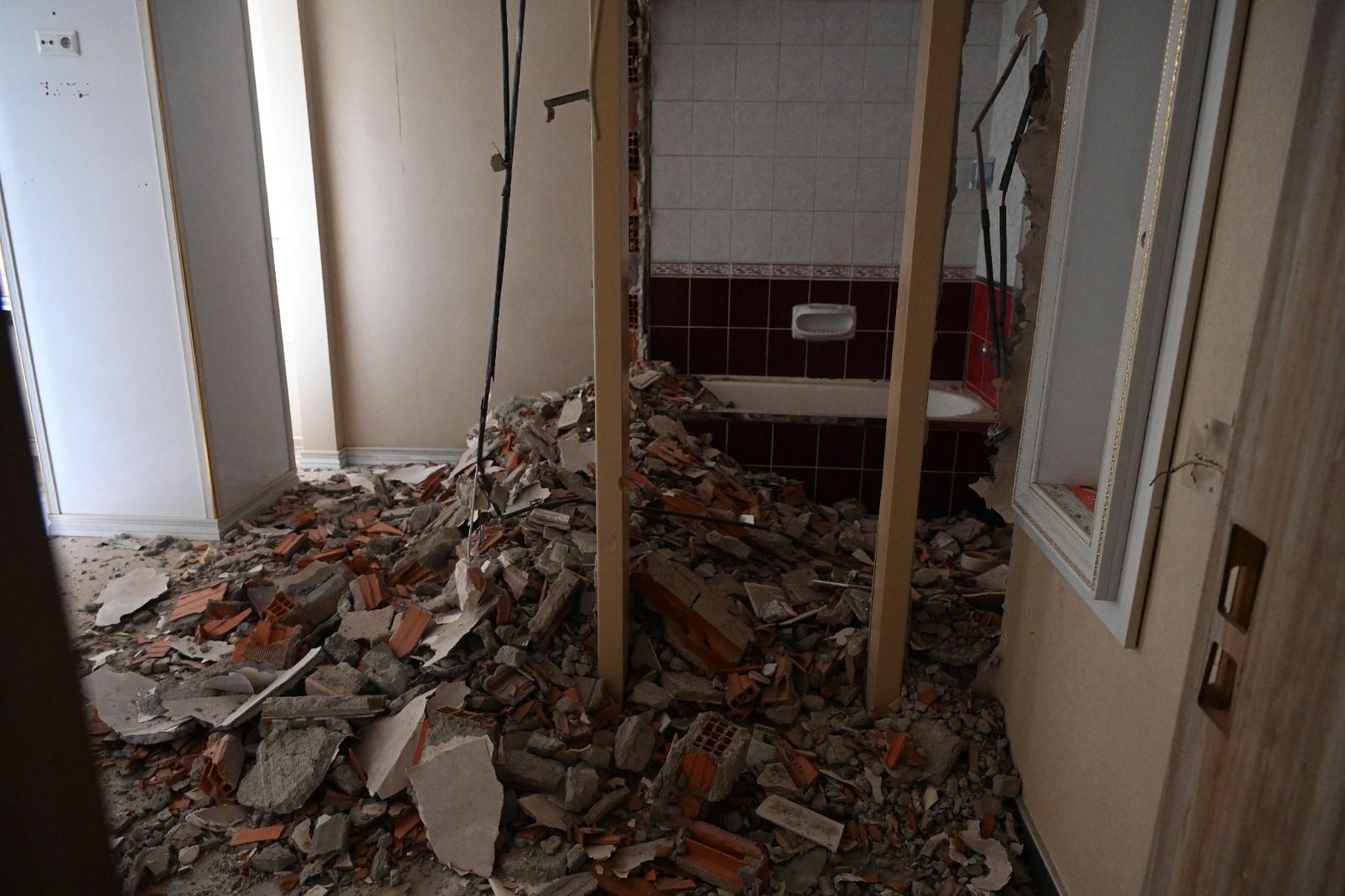 Kültür Si̇tesi̇ Esnafi Iyaşpark Otel’e Taşinacak (3)